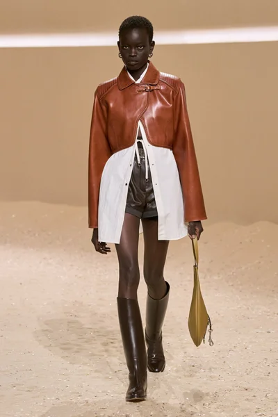 Look 30